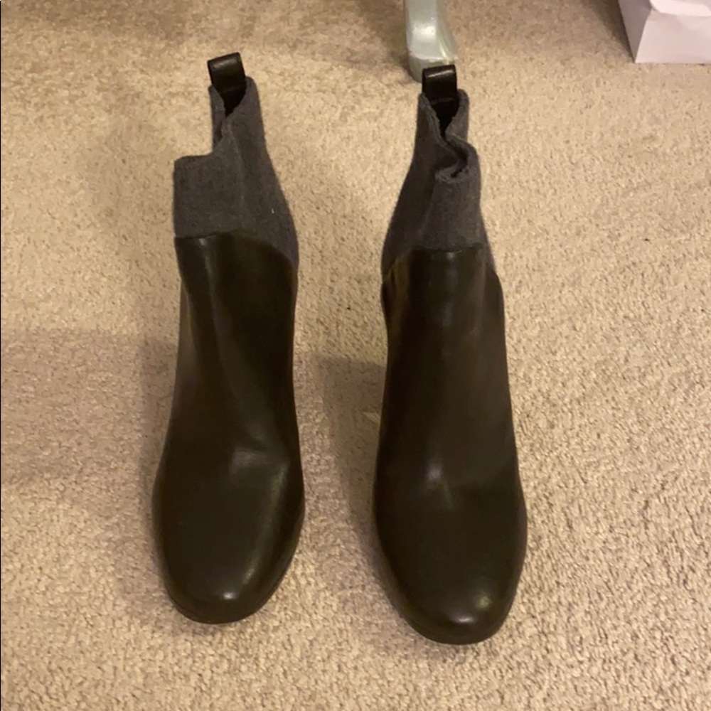 Vince leather boots  size 9.5